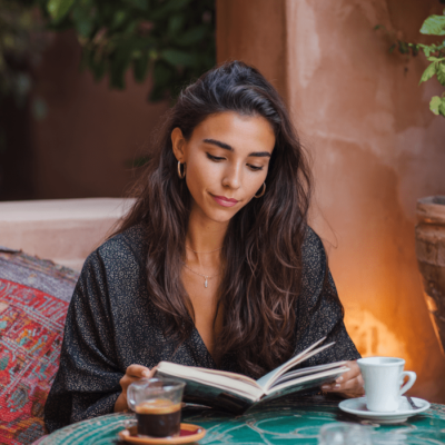 Clichés sur les femmes maghrébines : la réalité derrière les stéréotypes